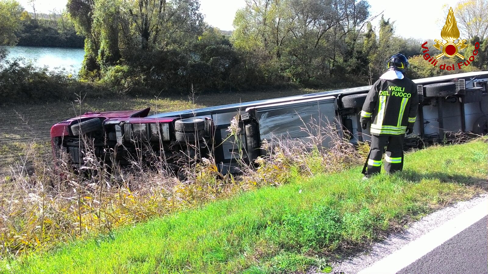 SCONTRO TRA AUTO E CAMION: UN FERITO A SAN DONA’